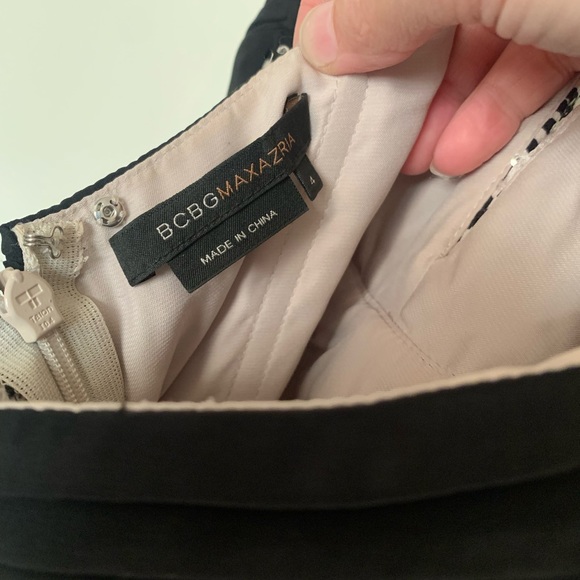 BCBG MAX AZRIA Silk Woven Gown in
Vapor Comb - Picture 10 of 10